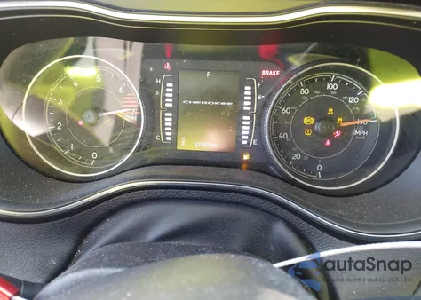 2019 Jeep Cherokee Latitude Fwd z USA, uszkodzony, nr VIN 1C4PJLCB8KD109120